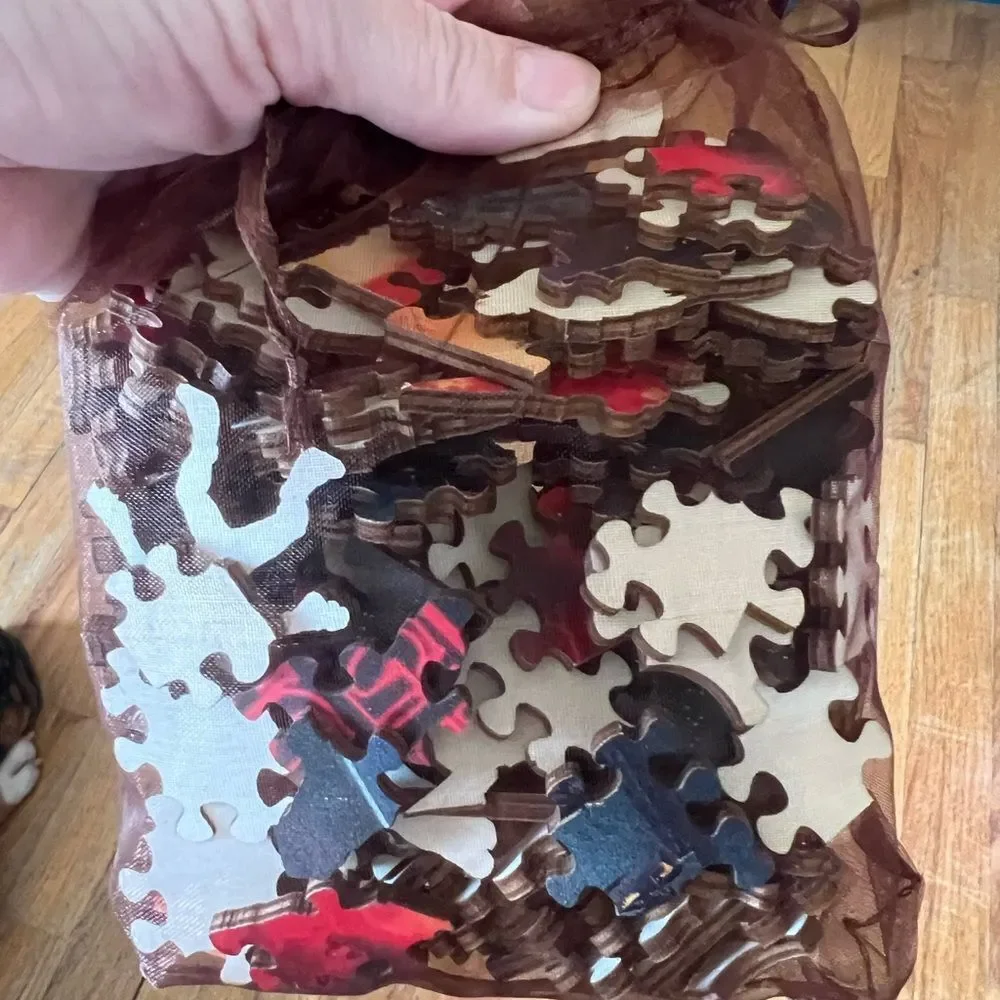 Netflix Stranger Things Premium Wooden Puzzle - THE FIGHT FOR HAWKINS S4